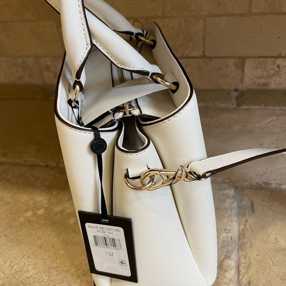 Dkny handbag shoulder crossbody medium  satchel white tote crossbody new - Picture 8 of 8